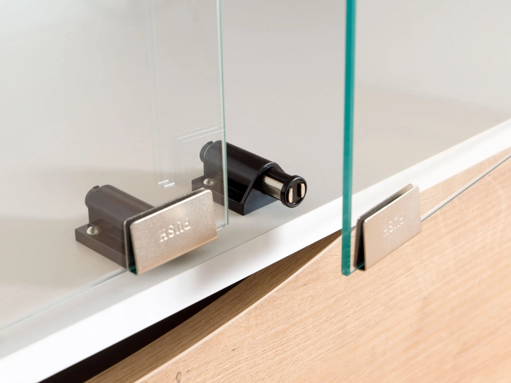 Шкаф-витрина Like двухдверная