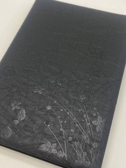 Блокнот 135 л. В5 25*17,5 см лин. черные цветы  (7670-6)