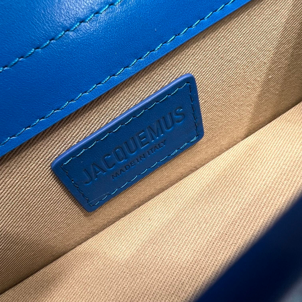 Jacquemus Le Bambino 17 cm