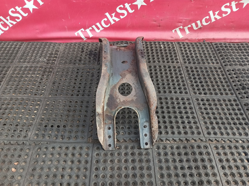 Траверса рамы поперечная