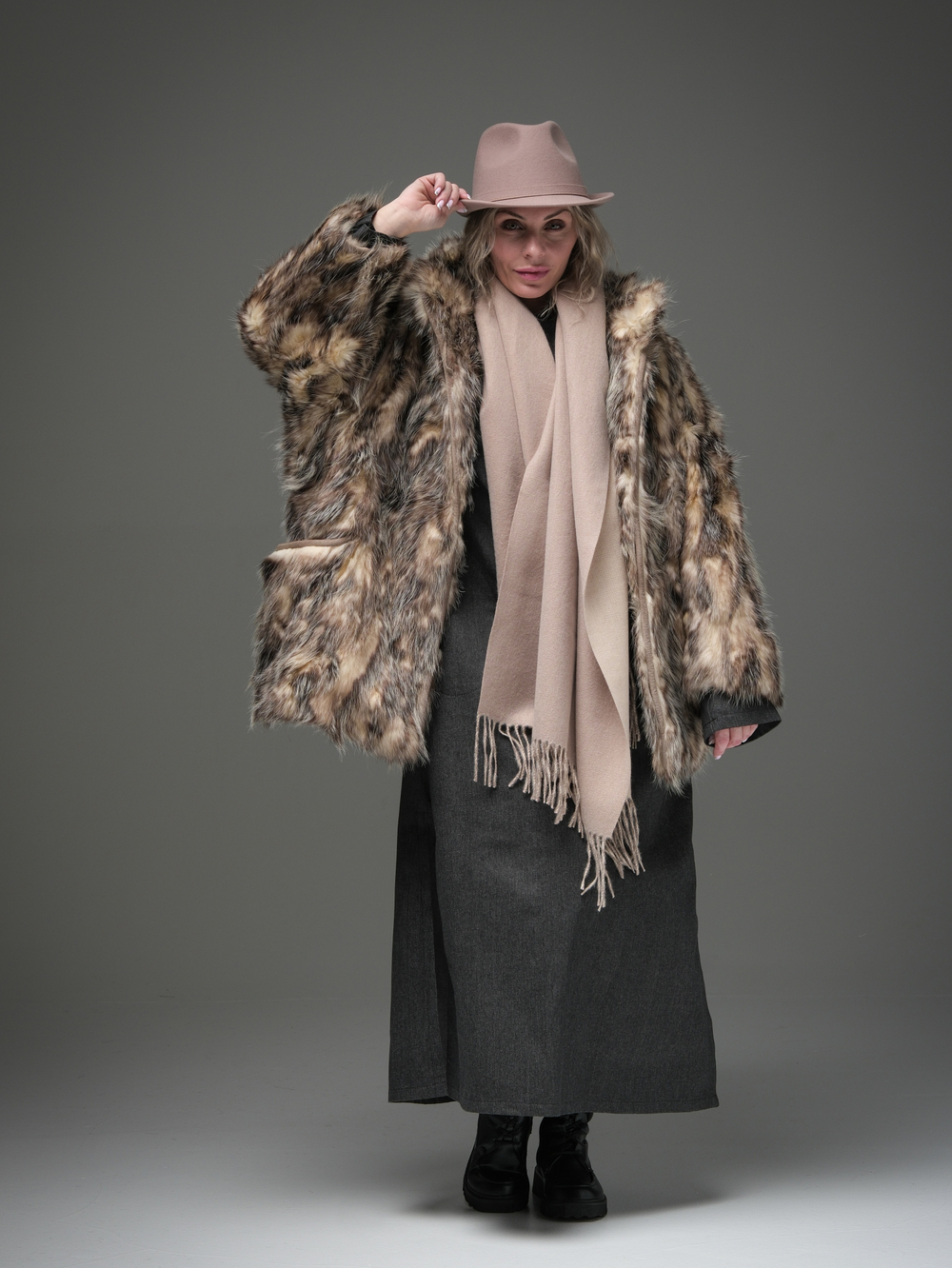 Короткая шуба / натуральный мех опоссум