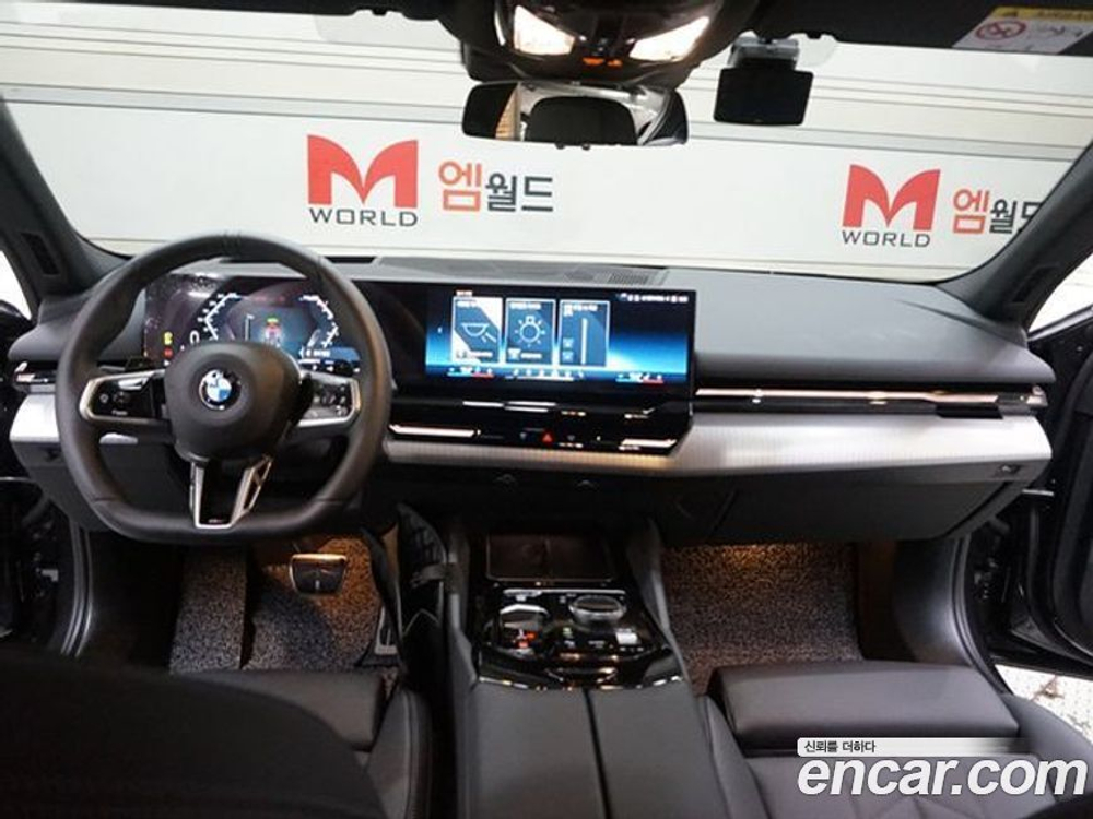 BMW 5 Series (G60) 520i M Sports (11.2023)