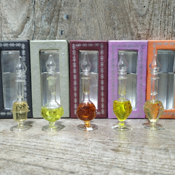 Масло парфюмерное Natural Perfume Oil Rhododendron (Рододендрон), флакон ручной работы, 5 мл.