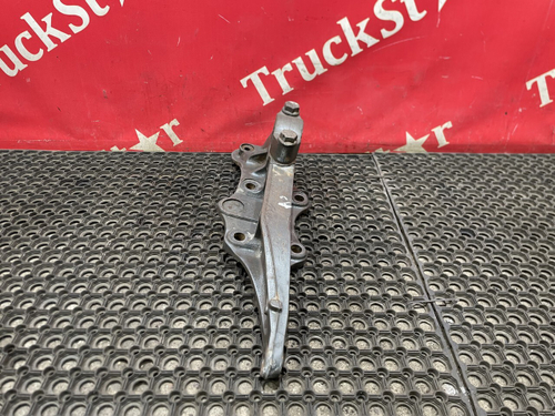 Кронштейн пневморессоры левый