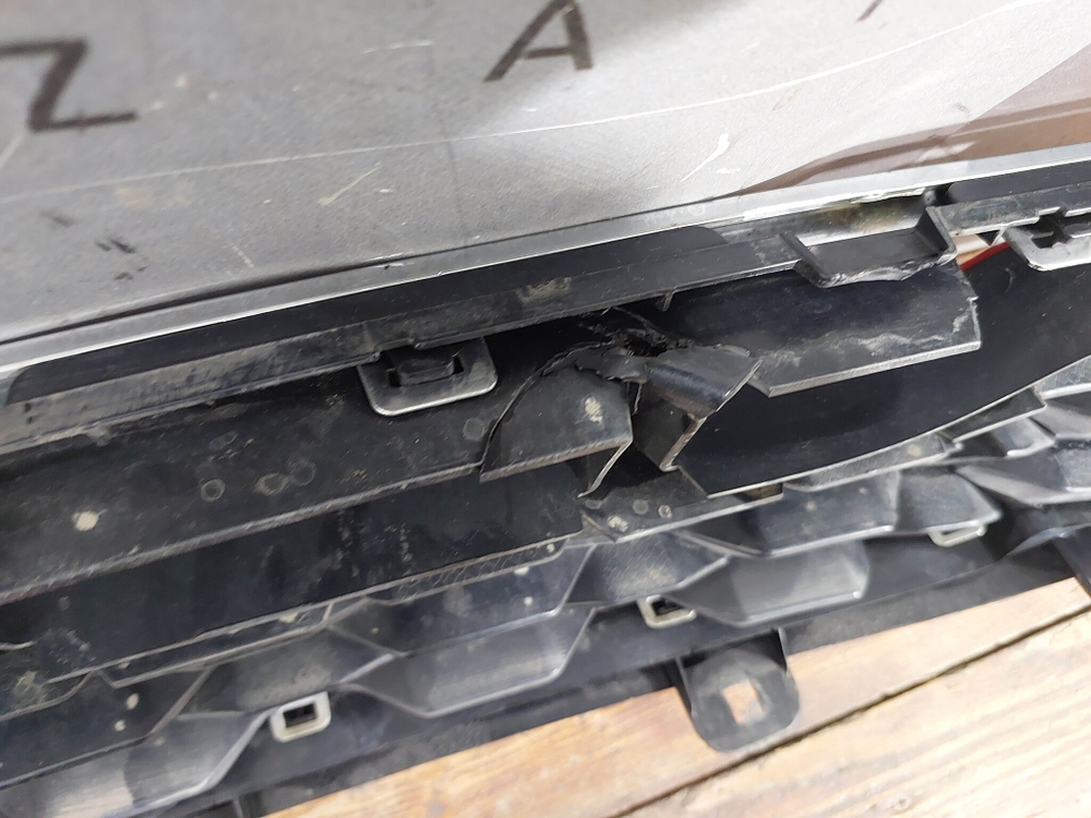 Решетка радиатора MINI Countryman 2 (F60) 16-20 Б/У Оригинал 51137405406