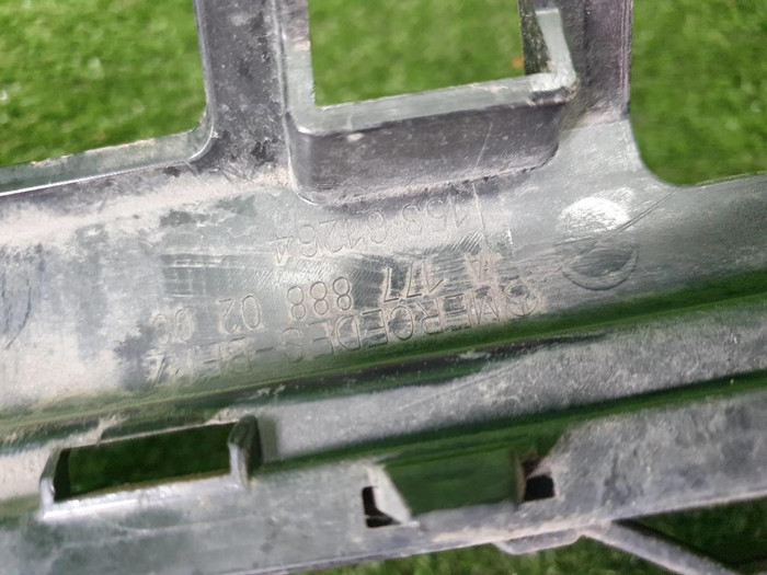 Решетка радиатора Mercedes A W177 (2018-2022)