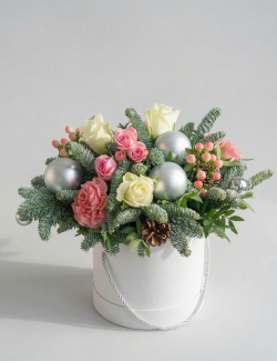 Цветочная композиция из датской ели Волшебство зимы