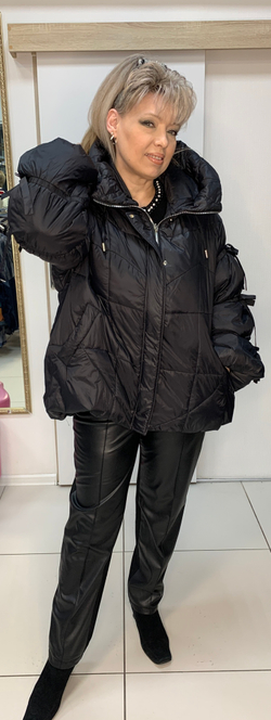 Модная cтеганная куртка-пуховик с красивыми рукавами