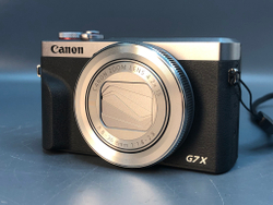 Canon G7X Mark III