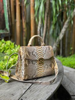 Женская сумка из кожи питона с золотистым градиентом BG-511