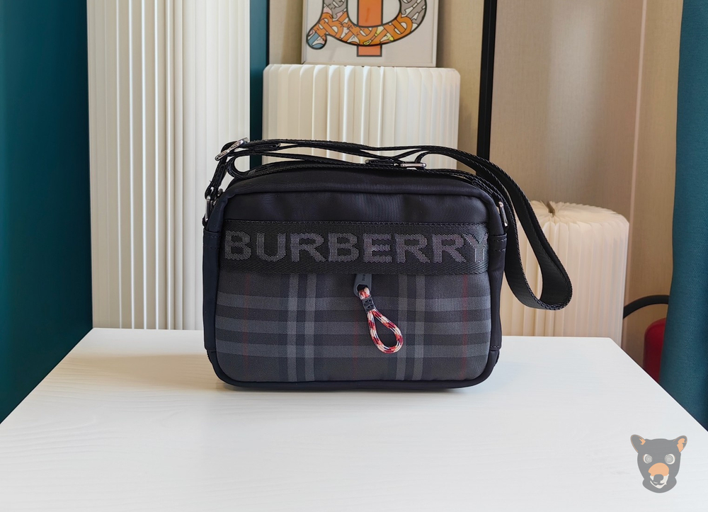 Сумка Burberry