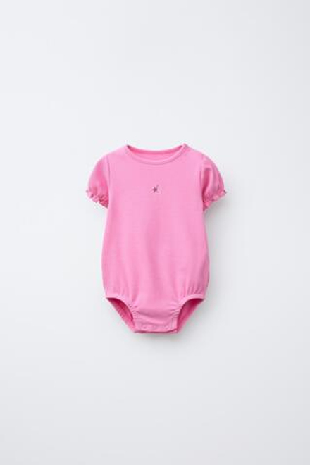 ZARA НАБОР ИЗ 2 БОДИ С ЦВЕТОЧНЫМ ПРИНТОМ, ЦВЕТ ФУКСИИ
