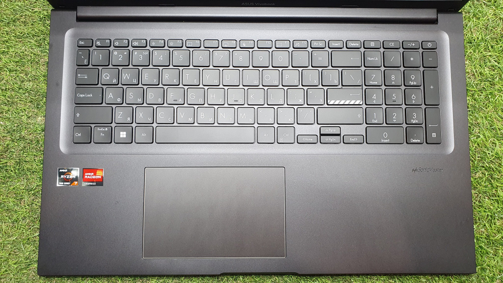 Ноутбук ASUS Ryzen 7/16Gb/FHD/VivoBook 17X M3704Y M3704YA-AU052/Windows 10