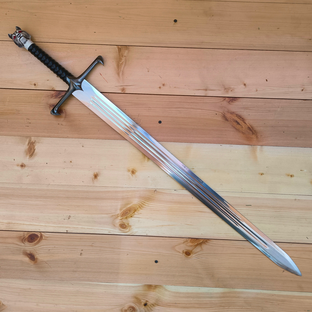 Сувенирный меч Старков Винтерфелл, на панно