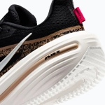 Женские Кроссовки для бега Nike Winflo 12 black/british khaki/fusion red/sail