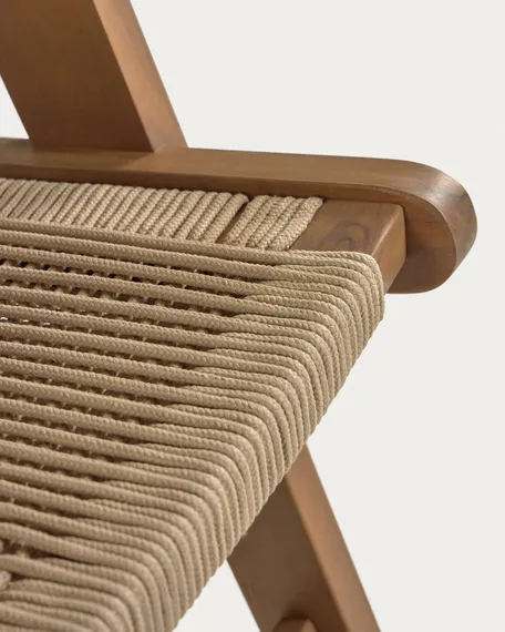 Плетеное кресло Geralda из массива акации, темное