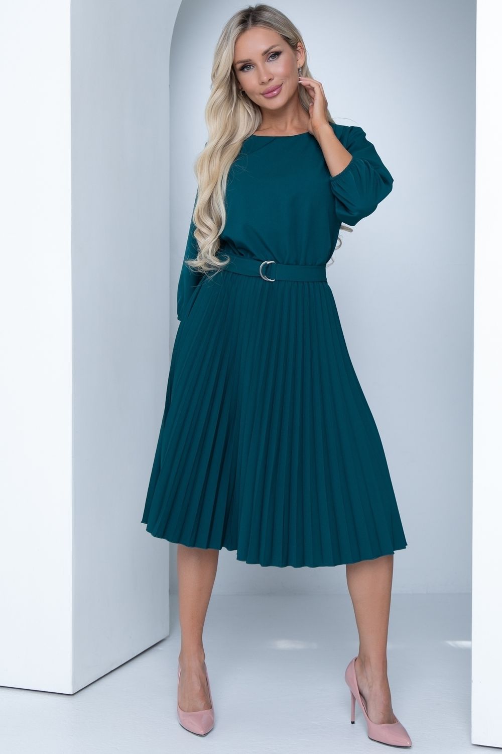 Платье Идеальный силуэт (гофре, изумруд) Diolche (Акция)