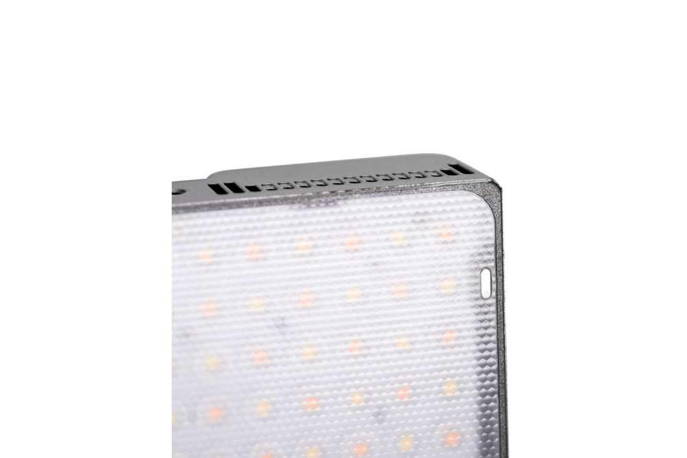 Осветитель Aputure Amaran Ace 25c kit, серебро