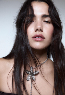 STRADIVARIUS Ожерелье цветок со стразами, серый