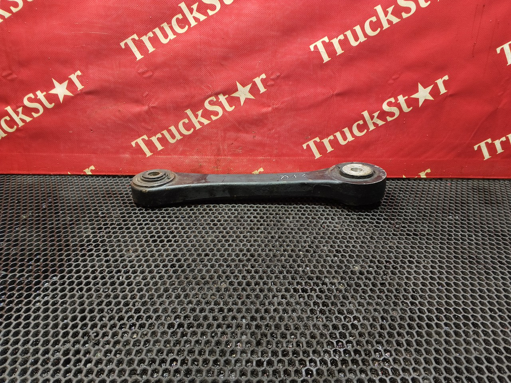 Стойка переднего стабилизатора