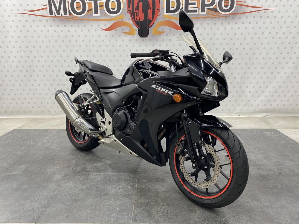 Honda CBR400R 2014