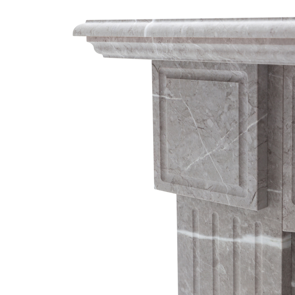 Каминокомплект Real Flame Andrea STD GR с очагом Majestic Lux Brass