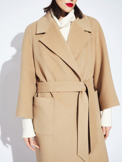 Женское пальто бежевого цвета из шерсти и кашемира - фото 5