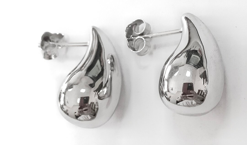 Серьги -пусеты из серебра 925 пробы.