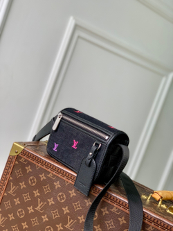 Louis Vuitton Bosphore Wearable Wallet
