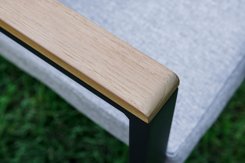 Обеденное кресло ROYAL FAMILY OSСAR с подлокотниками из тика