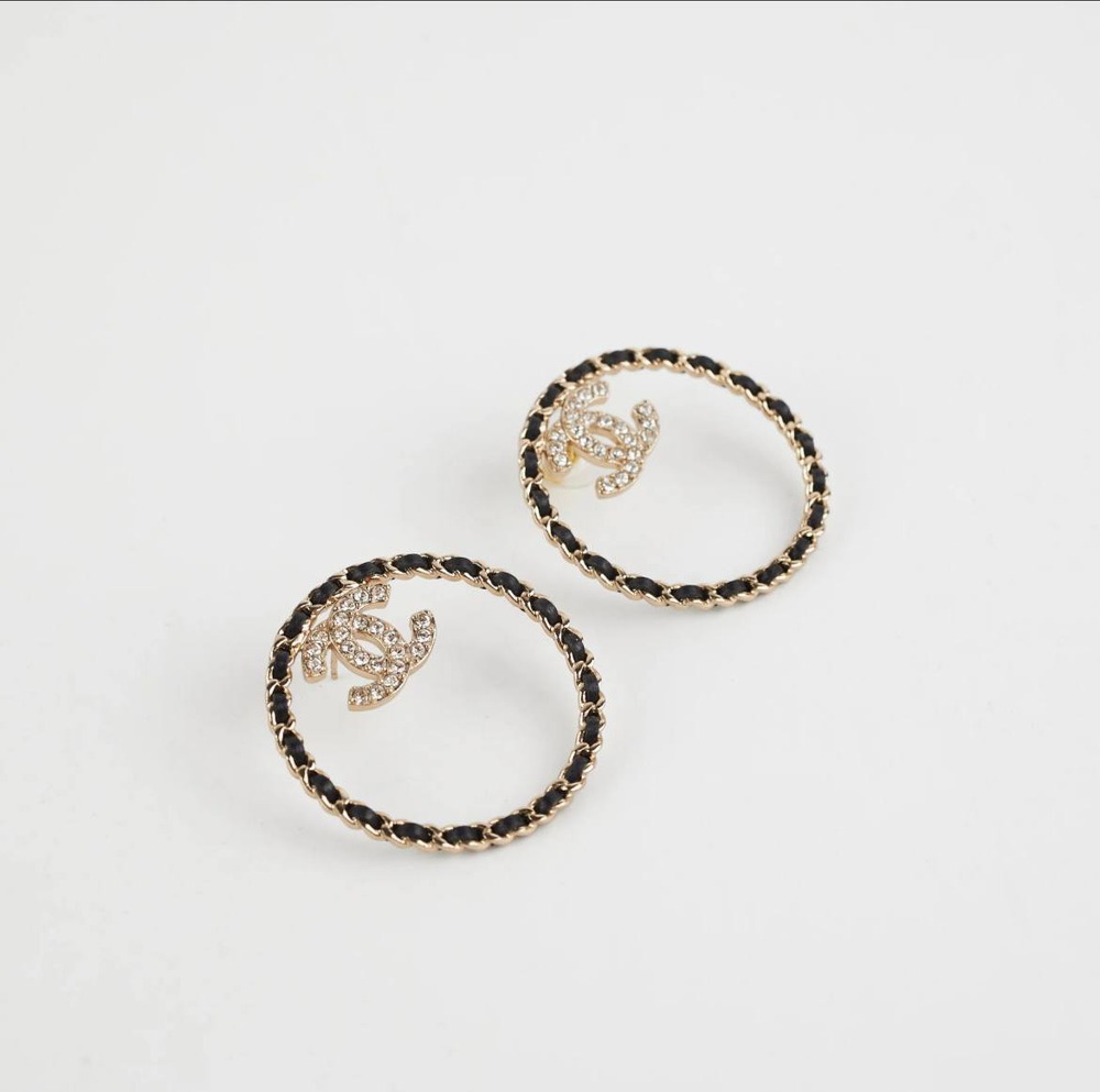 Серьги Chanel Crystal Lambskin CC Chain Hoop Earrings