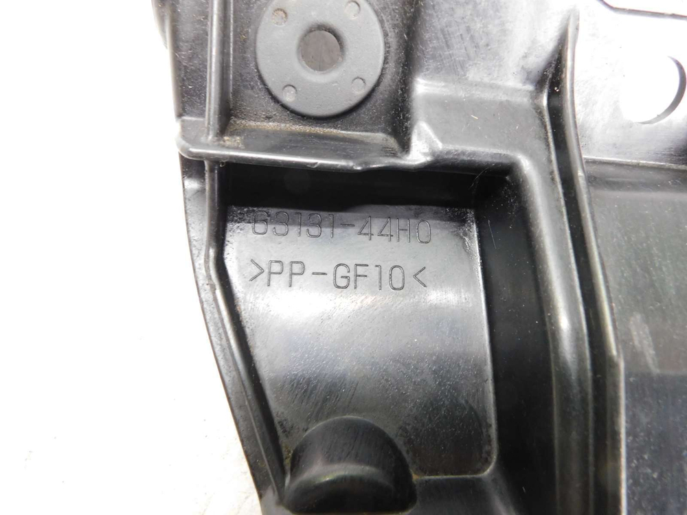 Пластик внутренний Suzuki Gladius SFV650A 63131-44H0