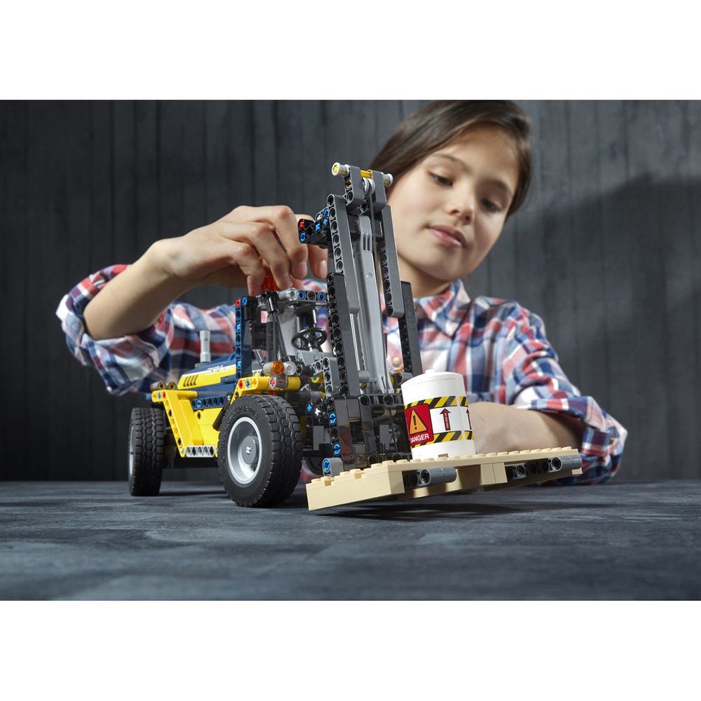 Сверхмощный вилочный погрузчик 2 в 1 Technic LEGO