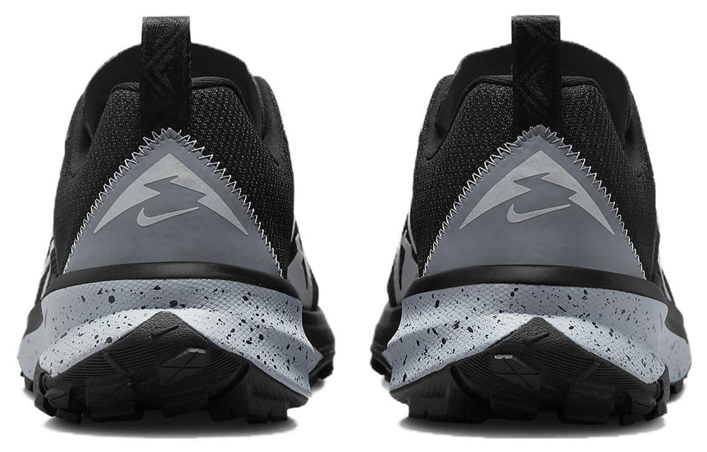 Кроссовки Nike Kiger 9