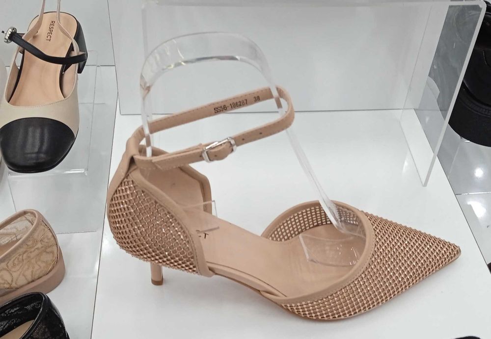 Вставка в босоножки