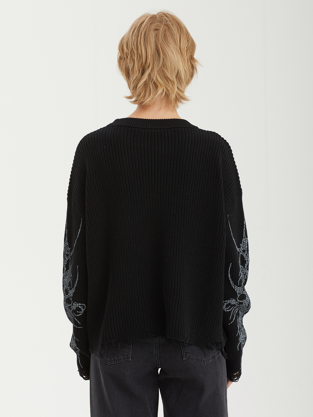 Женский Свитер (Round-neck) Skyra Black Washed Sigil Cross Graphic