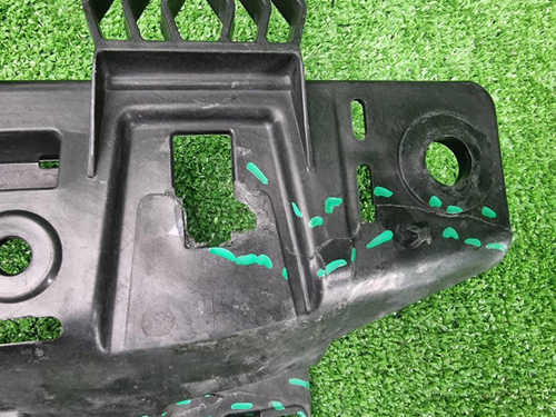 Кронштейн переднего бампера Voyah Dream (21-нв)