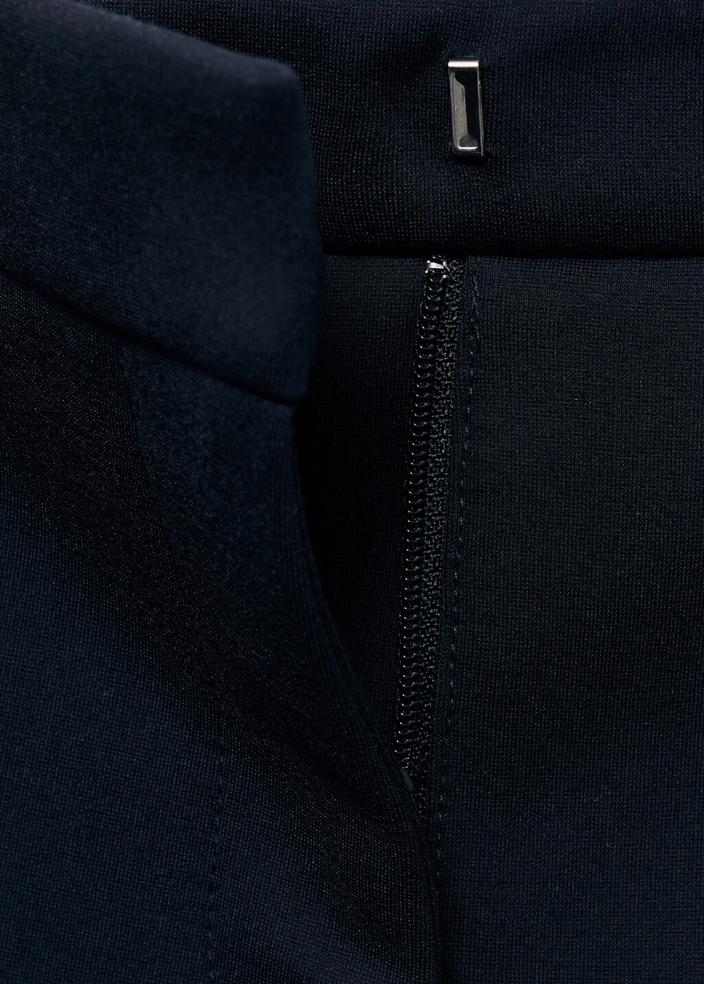 Прямые брюки с посадкой на талии