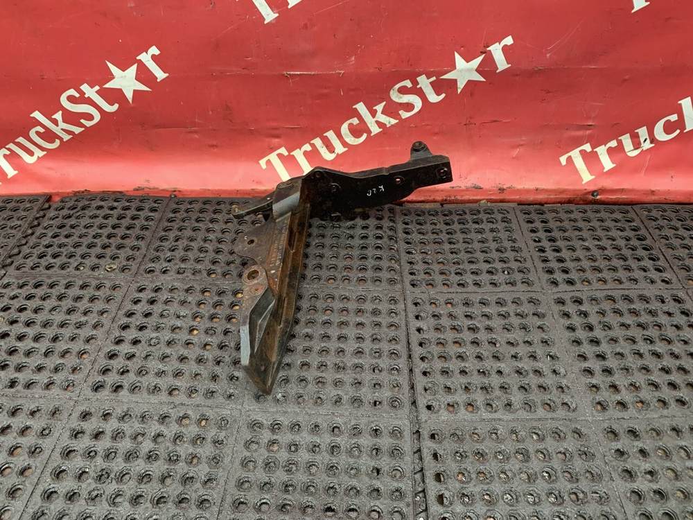 Кронштейн торсиона кабины левый