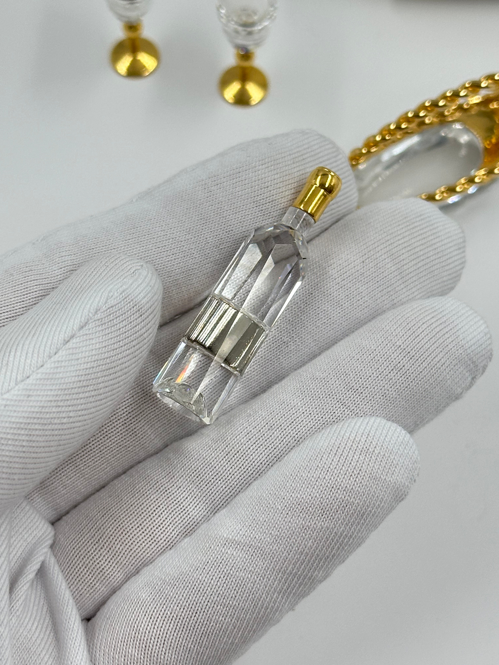 Набор миниатюрных предметов Swarovski