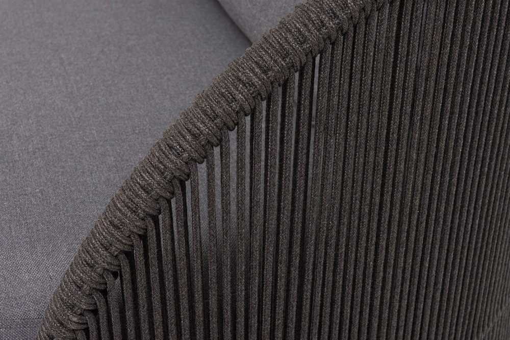 "Монтелла" кресло плетеное из роупа, каркас алюминий темно-серый (RAL7024) муар, роуп темно-серый круглый, ткань темно-серая 027