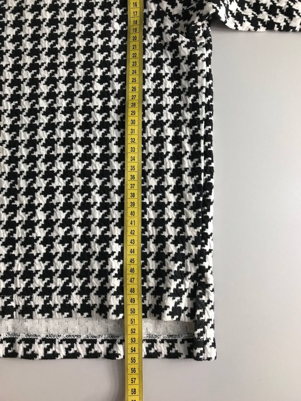 Джемпер монохромный, визуально на 46 размер