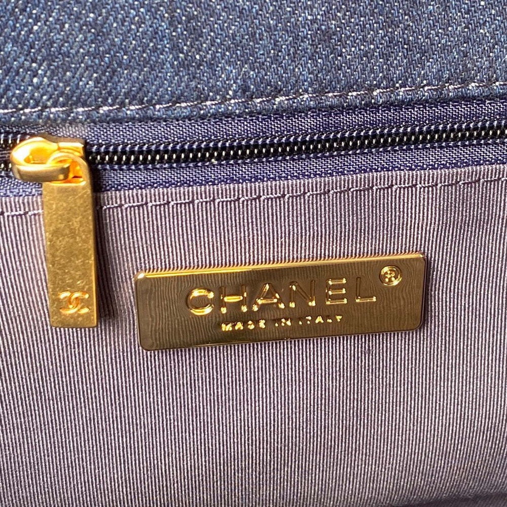 Chanel 19 30 cm