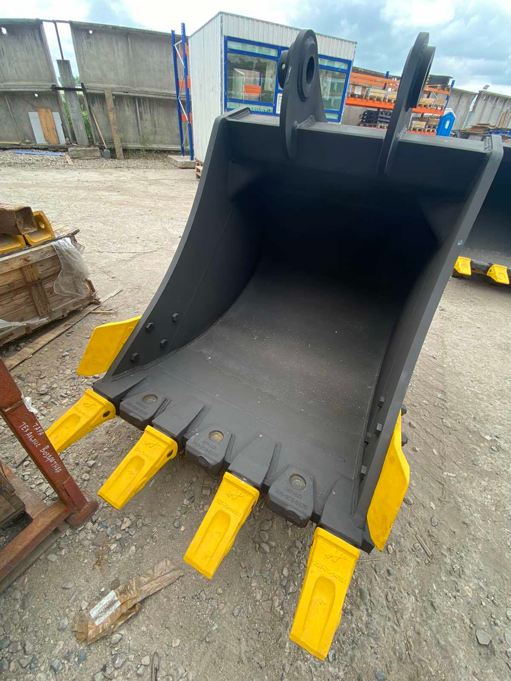 Ковш усиленный Volvo EC210-EC220 1 м3