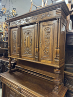 Старинный буфет
