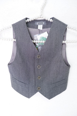 Жилет стильный на 6 лет, новый