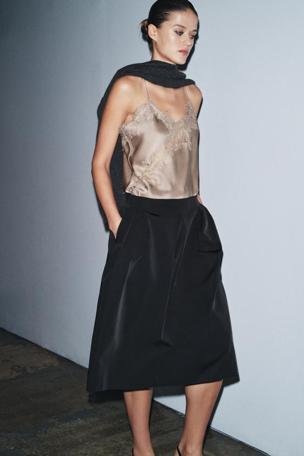 ZARA ЮБКА ОБЪЕМНОГО КРОЯ СО СКЛАДКАМИ — ZW COLLECTION, ЧЕРНЫЙ