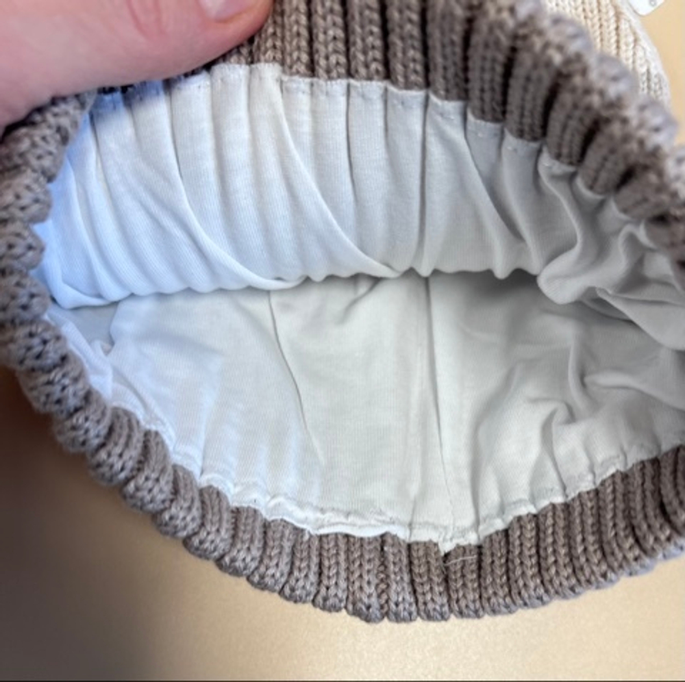 Шапка демисезонная на мальчика (подростковый вариант)