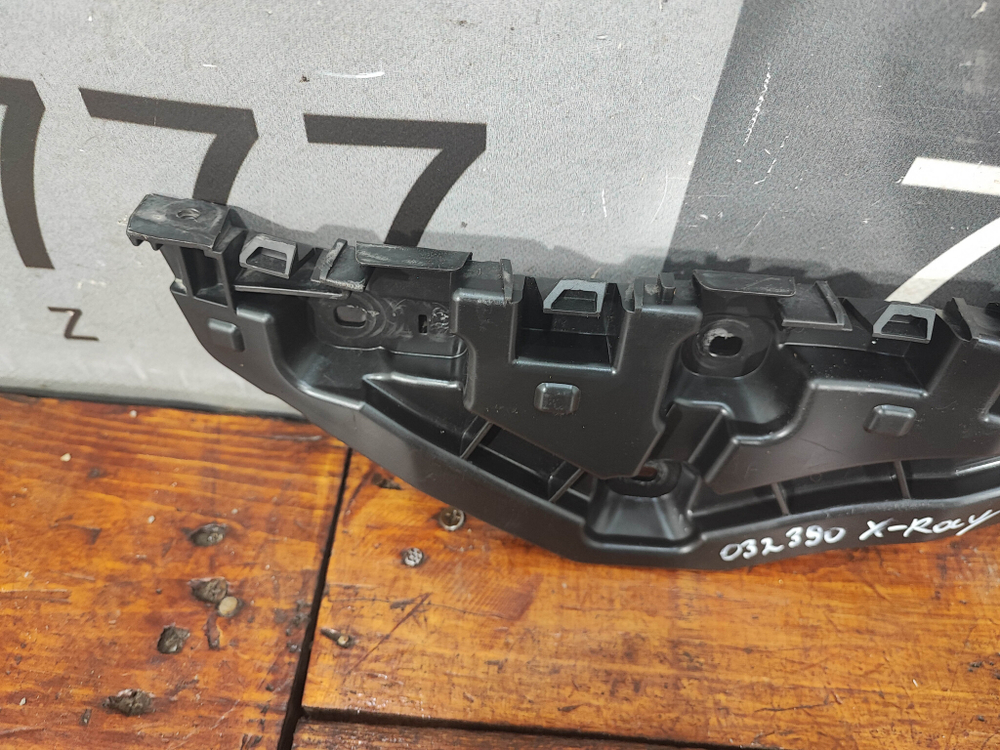 Кронштейн переднего бампера правый LADA X-Ray 15-22 Б/У Оригинал 622223196R