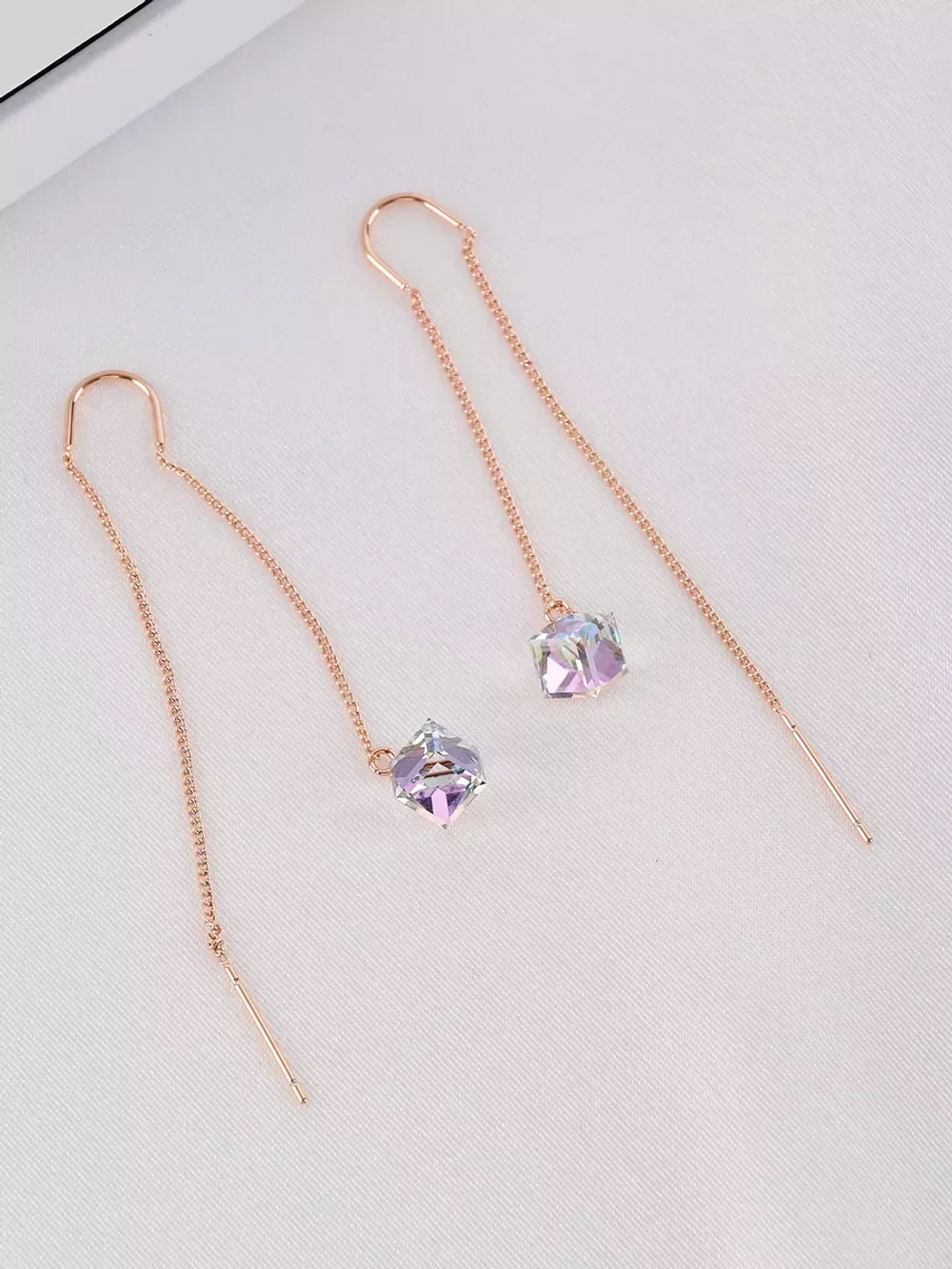 Серьги-протяжки Миражи с сиреневыми кубиками Swarovski